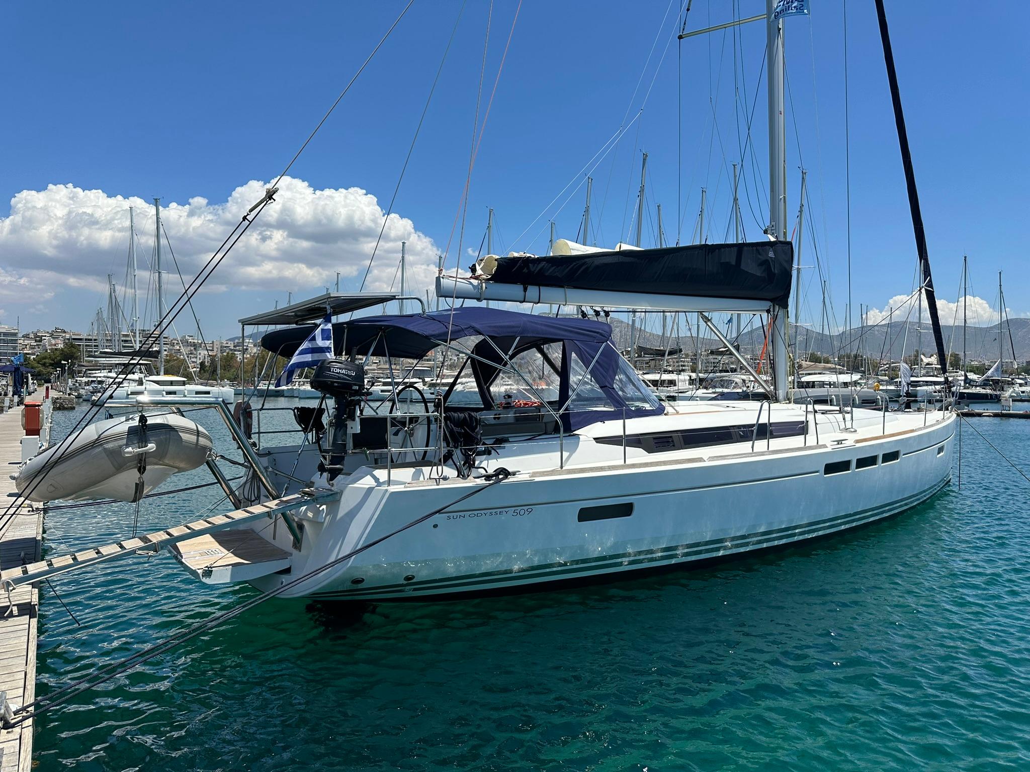 Jeanneau Sun Odyssey 509 sailing yacht